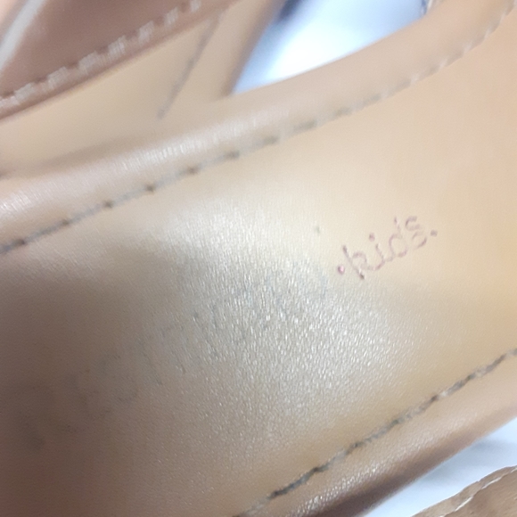 Girls Restricted Kids bow summer sandals sz 3 tan - Picture 4 of 10